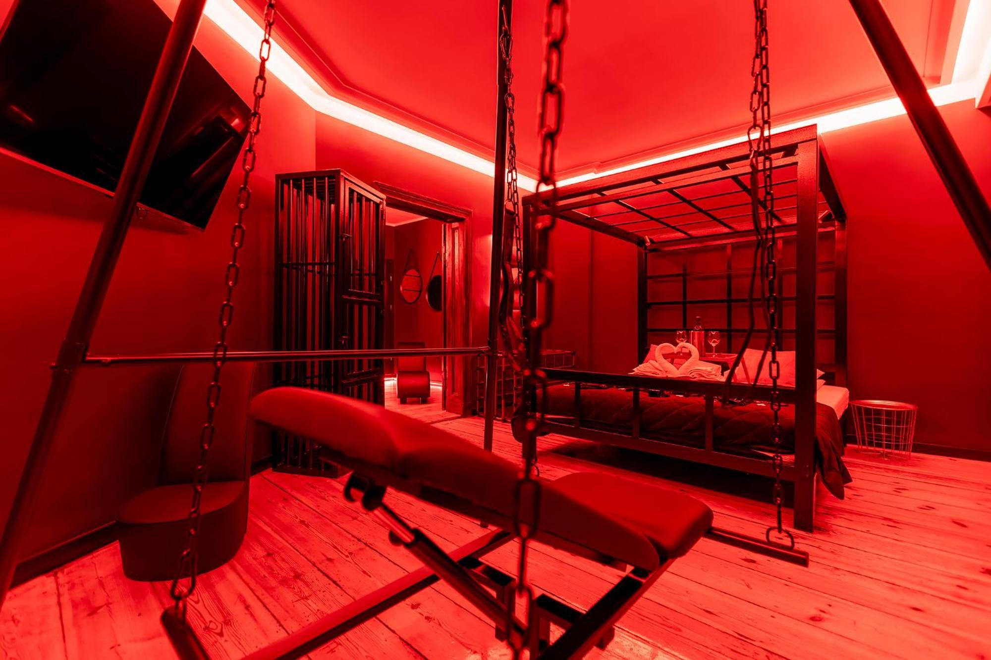 Apartment Secret Bdsm *