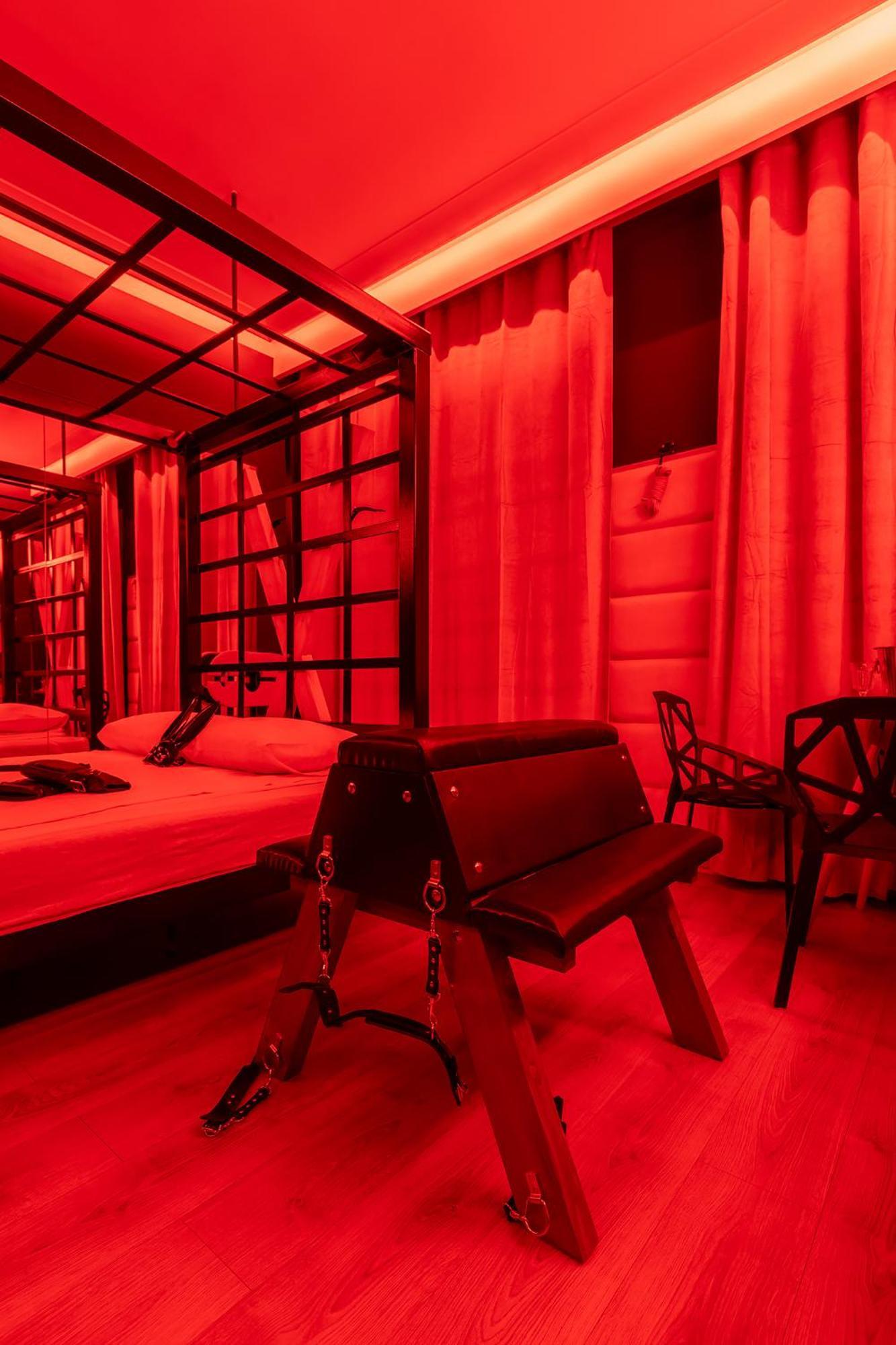 Apartment Secret Bdsm *